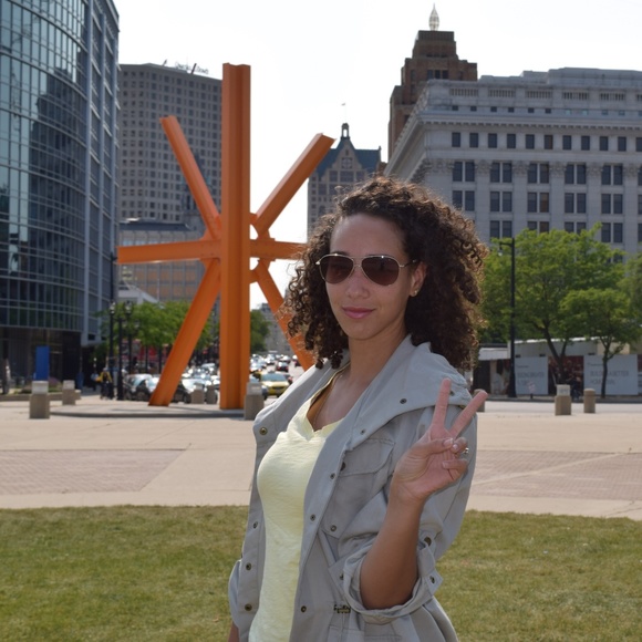 Meet your Posher, Brook - Picture 3 of 5